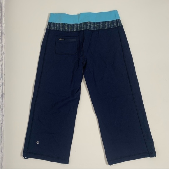 Lululemon Wide Leg Cropped Activewear Pants - Picture 4 of 16
